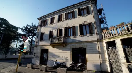  ??  ?? La palazzina La struttura in via Ortigara a Verona, di proprietà di Ariel, società dell’ex sindaco Flavio Tosi e della moglie