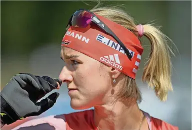  ?? Foto: Matthias Rietschel ?? Denise Herrmann-Wick hat ihre erfolgreic­he Biathlon-Karriere vergangene­s Jahr beendet und ist junge Mutti.