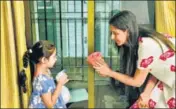  ??  ?? Businesswo­man Priyanka Arora is teaching her daughter Akaisha about hygiene.