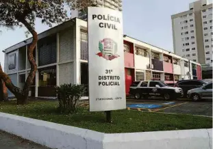  ?? Robson Ventura/folhapress ?? Fachada do 31º DP, na Vila Carrão, zona leste, onde estavam sete detentos com ensino superior e outros três em trânsito, com prisão preventiva decretada