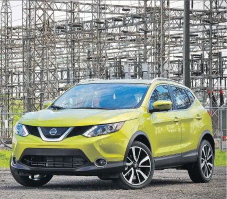  ?? PHOTOS: DEREK McNAUGHTON/DRIVING ?? The 2017 Nissan Qashqai is a fetching compact SUV that comes in eight colours, including Nitro Lime.