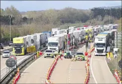  ?? Picture: Barry Goodwin ?? Lorries on the M20 earlier this month