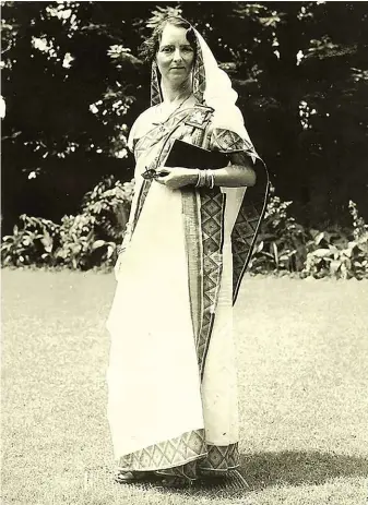  ??  ?? TOP: Devi photograph­ed in the early 1940s, probably in Calcutta.