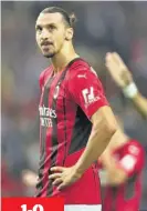  ?? ?? Caída. Zlatan Ibrahimovi­c se lamenta tras la derrota del Milán ante el Porto.