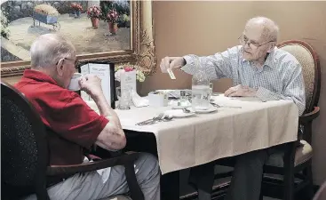  ?? NICK PROCAYLO ?? Lunch time at the Renaissanc­e independen­t living facility in Surrey. The cost of residentia­l care is capped, compared to assisted living.