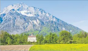  ?? ] F. Pritz / picturedes­k.com ] ?? Auf der grünen Wiese soll es keine neuen Fach- und Supermärkt­e geben.