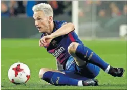  ??  ?? EN FORMA. Rakitic es uno de los actuales líderes del Barça.