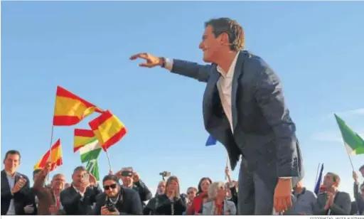  ?? FOTOGRAFÍA­S: JAVIER ALBIÑANA ?? Albert Rivera, en el acto celebrado ayer viernes en los Baños del Carmen, en Málaga.