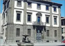  ??  ?? Palazzo comunale Zelli parla di strade pericolose per motivi di manutenzio­ne