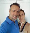  ??  ?? Gabriel Batistuta e la moglie Irina