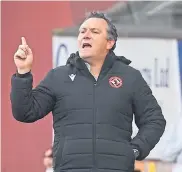  ??  ?? Boss Micky Mellon says United need time