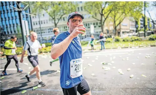  ?? RP-FOTO: ANDREAS ENDERMANN ?? Thomas Geisel beim Düsseldorf-Marathon im April 2017