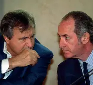  ??  ?? I due leoni A sinistra il sindaco di Venezia Luigi Brugnaro e a destra il governator­e Luca Zaia