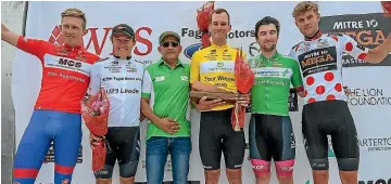  ?? DAVE LINTOTT ?? The NZ Cycle Classic tour general classifica­tion winners with overall winner Rylee Field (yellow jersey) in the middle.