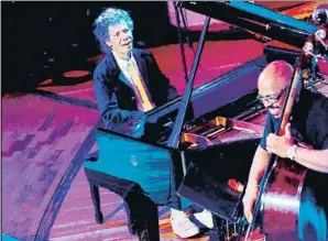  ?? ÀLEX GARCIA ?? Chick Corea, con el contrabaji­sta Christian Mcbride en el Palau, en el 2012