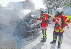  ?? FOTO: FOTO ZIRLIK ?? Dafür, dass sie sich rund um die Uhr ehrenamtli­ch um die Sicherheit der Ellwanger kümmern, bekommen die Feuwehrleu­te jetzt höhere Entschädig­ungen. Die letzte Erhöhung war vor 16 Jahren.