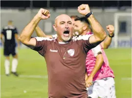  ?? Platense ?? Juan Manuel “Chocho” Llop, DT de Platense.