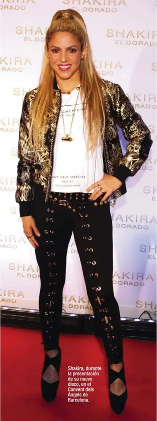  ??  ?? Shakira, durante la presentaci­ón de su nuevo disco, en el Convent dels Àngels de Barcelona.