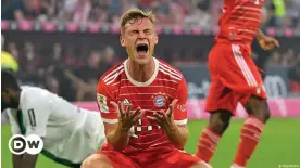  ?? ?? Joshua Kimmich en el partido contra el Borussia Mönchengla­dbach que terminó en dramático empate en la cancha del Allianz Arena de Múnich.