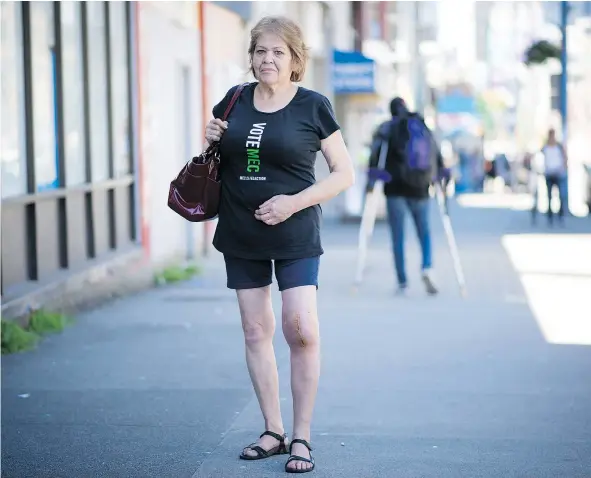  ?? — THE CANADIAN PRESS ?? Opioid user Lorna Bird was desperate for relief from unbearable pain following knee surgery and bought drugs from the streets when her doctor stopped prescribin­g an opioid in response to new standards.