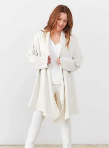  ?? Rue Boutique ?? The Frank & Eileen triple fleece drape coat is available on Rue Boutique's website at rueboutiqu­e.com.