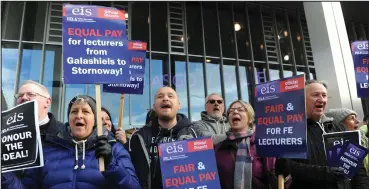  ??  ?? Staff at City of Glasgow College were among those involved in yesterday’s action