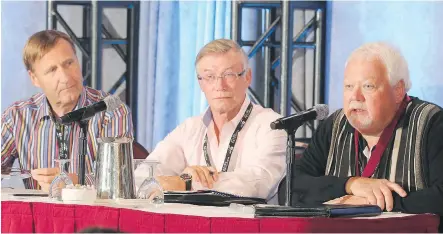  ?? PHOTOS: CHBA- ALBERTA ?? Gord Bontje of Laebon Homes, Jay Westman of JaymanBuil­t and Ralph Hutchinson of Daytona Homes Master Builder reflect on past recessions and offer advice on building homes in today’s market at Build 2015 in Jasper earlier this month.