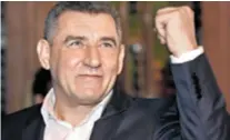  ??  ?? Gotovina se sastao i s Goranom Višnjićem, ali je i u tom razgovoru nastupio “vrlo distancira­no”