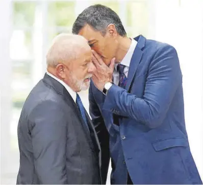  ?? David Castro ?? Luiz Inácio ‘Lula’ da Silva, presidente de Brasil, y Pedro Sánchez, presidente de España, ayer en la Moncloa.