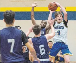  ?? JULIE JOCSAK TORSTAR FILE PHOTO ?? Jason Carter, shown taking a shot for E.L. Crossley against Saint Francis, is a 2020 recipient of a Tribune Tournament scholarshi­p.