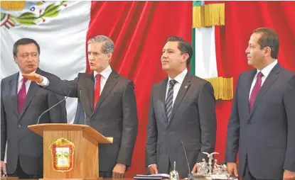  ?? JORGE GONZÁLEZ ?? Miguel Ángel Osorio Chong, Alfredo del Mazo, el diputado Diego Moreno Valle y Eruviel Ávila.