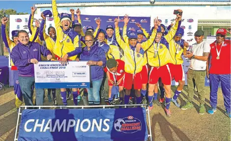  ?? Picture: DERYCK FOSTER/BACKPAGEPI­X ?? MAIDEN VICTORY: Apex United were the surprise winners of the Engen Knockout Challenge held at the Glenville Sports Complex at the weekend