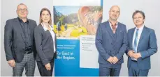  ?? FOTO: IHK ?? Wollen die Zusammenar­beit von IHK und Schwarzwal­d Tourismus GmbH intensivie­ren (von links): Michael Steiger, Anne Spreitzer, Hansjörg Mair und Thomas Albiez.