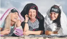  ?? Picture: RICHARD GOSLING ?? Jill Kruger, Deb McLachlan, Carol Bridger preparing for the ‘Wave Fields’ experience.