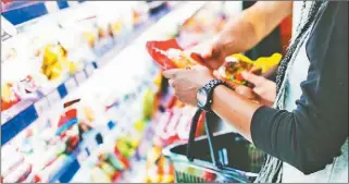  ?? ?? CAMBIOS PROFUNDOS. Desde el Centro de Almacenero­s aseguran que hay familias que ya no consumen carne. “La base es arroz, fideos y papa”, aseguran.