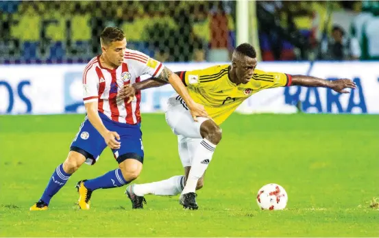  ?? FOTO JUAN A. SÁNCHEZ ?? En ciertas ocasiones se arriesgó mucho en defensa con malas entregas o salidas con el balón innecesari­as.