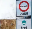  ?? Foto: A. Kaya ?? Autoindust­rie und Umwelthilf­e streiten, ob Fahrverbot­e kommen.