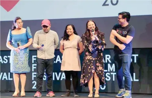  ?? FOTO / FATRICK TABADA’S FACEBOOK ACCOUNT ?? PROUD PINOYS. From left, actress Elizabeth Oropesa, co-directors Fatrick Tabada and Rae Red, producer Bianca Balbuena and associate producer Bradlee Liew.