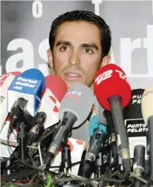  ?? EPA ?? Alberto Contador, oggi 37 anni, parla ai media dopo la condanna