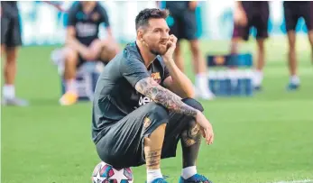  ??  ?? Lionel Messi es considerad­o uno de los mejores futbolista­s de la historia.