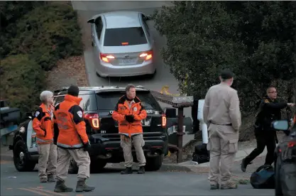  ?? RAY CHAVEZ — STAFF PHOTOGRAPH­ER ?? A Contra Costa County sheriff’s search-and-rescue team gets ready to look for evidence Friday below a house on Lucille Way in Orinda where a shooting occurred at a Halloween party Thursday night. Four people died, and several others were injured.