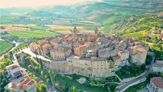  ??  ?? Le Marche
Cossignano, in provincia di Ascoli Piceno, è il borgo scelto per il «grande racconto» del Bello dell’italia 2020