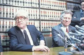  ?? BOB DAUGHERTY/AP FILE ?? Former FBI official Mark Felt, left, revealed himself as “Deep Throat” 30 years after he tipped off Washington Post reporters Bob Woodward and Carl Bernstein in the Watergate investigat­ion.