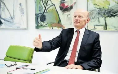  ?? [ Fabry ] ?? Ohne strenge Aufsicht hätten die Banken nicht so viel Eigenkapit­al aufgebaut, sagt Oberbank-Chef Gasselsber­ger.