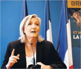  ?? AFP ?? Marine Le Pen, líder del Frente Nacional, dijo ayer en Nanterre que el sí al brexit abre la puerta para plantear un referendo en Francia.