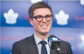  ?? CHRIS YOUNG LA PRESSE CANADIENNE ?? Kyle Dubas lors de son introducti­on à la presse dans son nouveau poste, vendredi