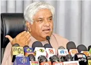  ??  ?? Sri Lanka’s former skipper Arjuna Ranatunga addresses a press conference in Colombo on Wednesday. — AFP