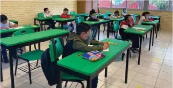  ??  ?? Más de 91 mil alumnos de educación básica regresan a clases de manera semi-presencial.