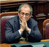  ??  ?? MinistroIl titolare dell’economia e delle Finanze, Giovanni Tria. Il rallentame­nto dell’economia potrà avere un impatto sul rapporto tra deficit e Pil