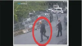  ?? WORLD / CCTV AP
FOTO: TT-AP-TRT ?? Bilder från en övervaknin­gskamera som påstås visa hur Jamal Khashoggi går mot Saudiarabi­ens konsultat, där han senare försvann.